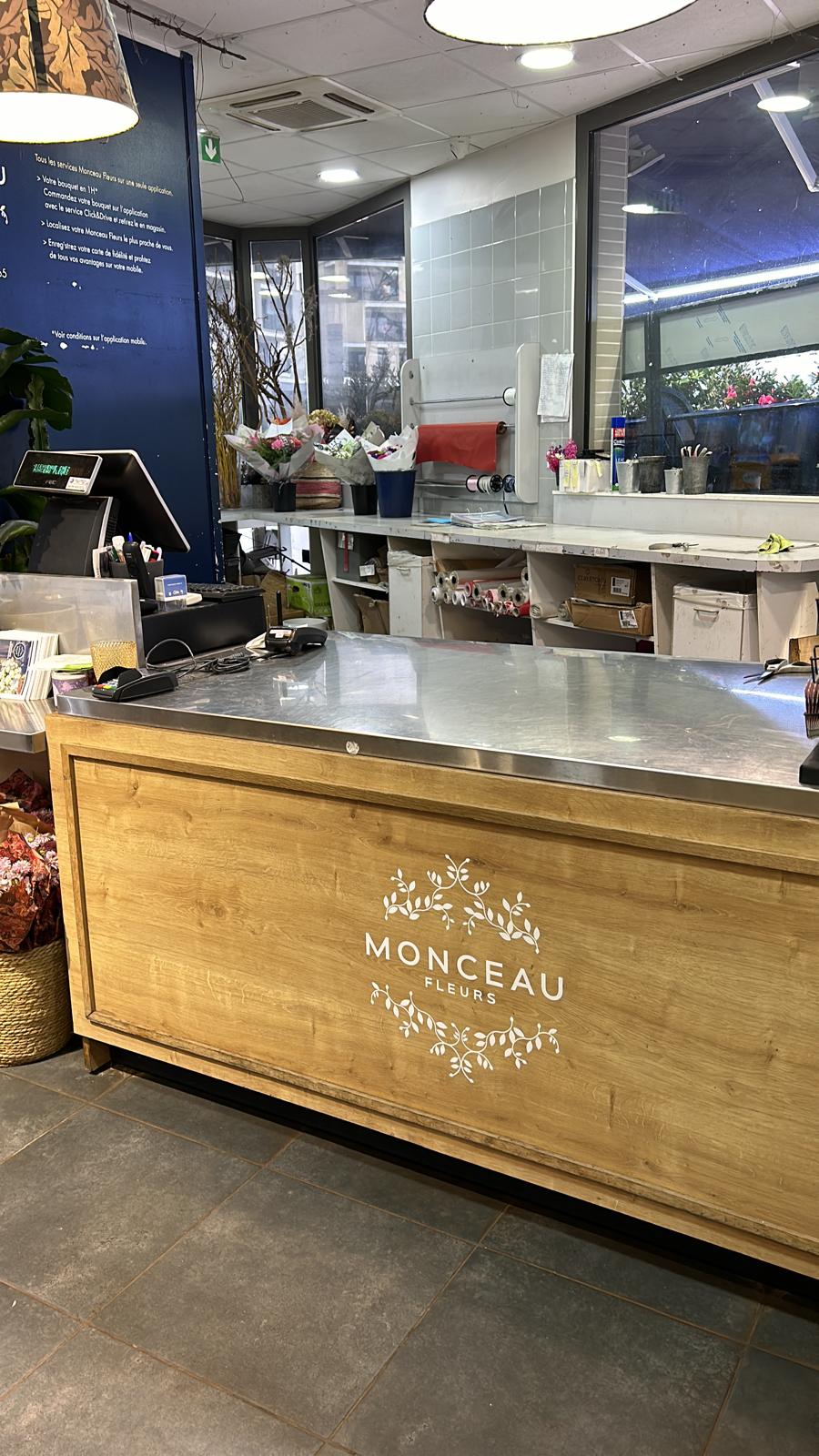 Fleuriste, Lettres découpées · Signalétique, Paris 19e